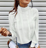 Κομψό γυναικείο πουκάμισο με ψηλό κολάρο σε μπλε και άσπρο χρώμα