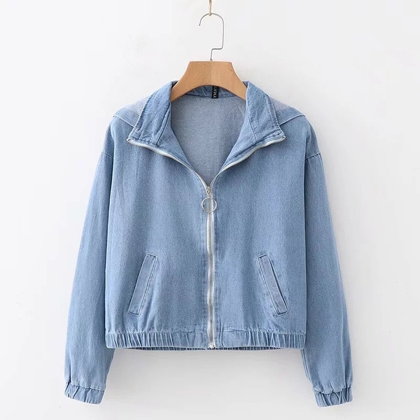 Καθημερινό γθναικείο  μπουφάν τζιν με φερμουάρ και κουκούλα σε ανοιχτό χρώμα