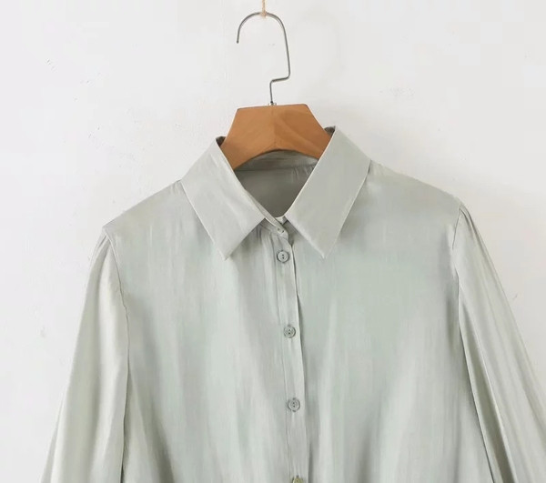 Νέο μοντέλο μοντέρνο γυναικέιο πουκάμισο με κλασικό γιακά και κουμπιά