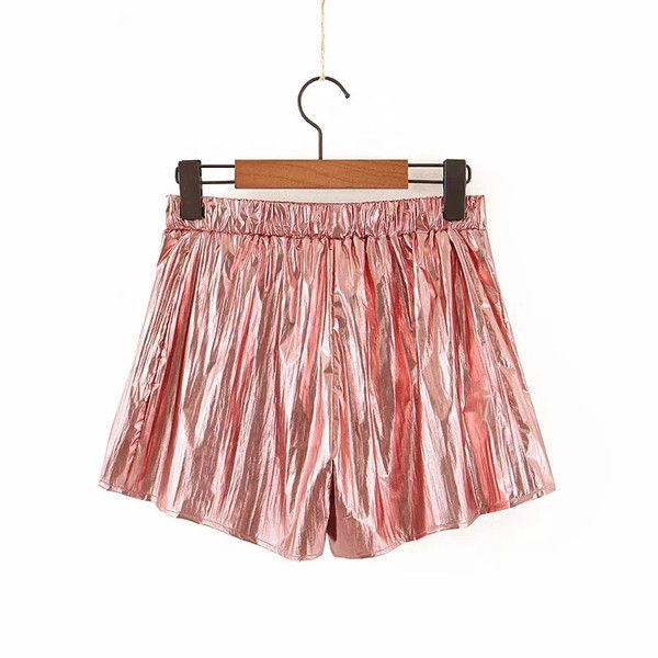 Model nou de pantaloni scurți de damă în culoarea roz