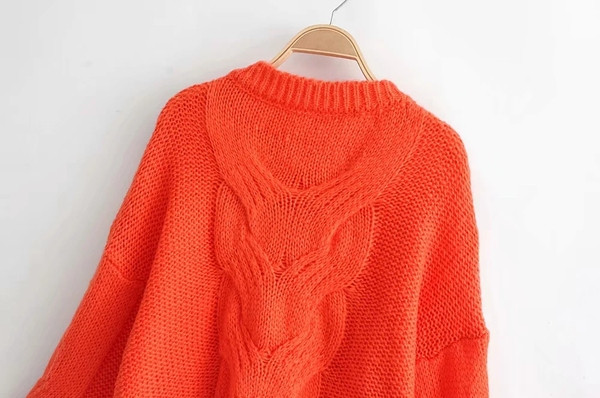 Μοντέρνο γυναικείο πουλόβερ σε μπλε και πορτοκαλί