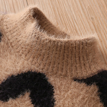 Нов модел детски пуловер с поло яка с шарка в кафяв цвят