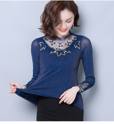 Μοντέρνα γυναικεία μπλούζα με κεντήματα σε διάφορα χρώματα