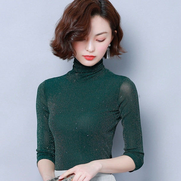 Μοντέρνα γυναικεία μπλούζα  με γυαλιστερό αποτέλεσμα - σε τέσσερα χρώματα