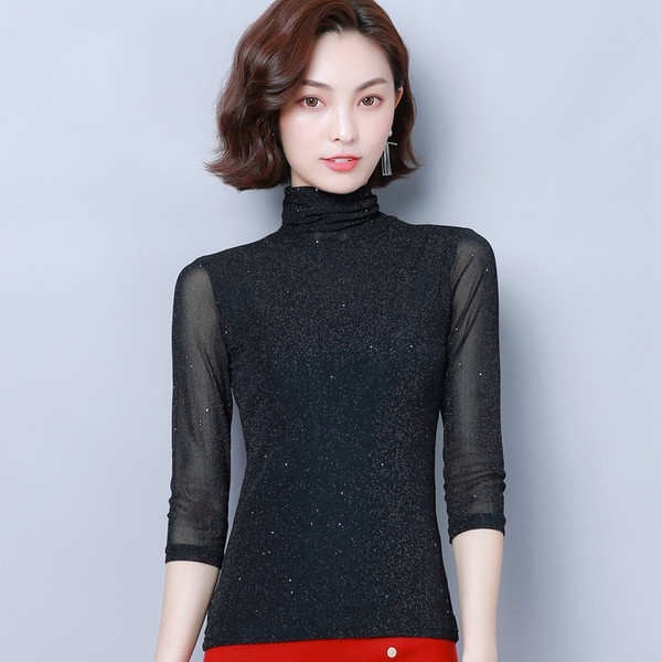 Μοντέρνα γυναικεία μπλούζα  με γυαλιστερό αποτέλεσμα - σε τέσσερα χρώματα