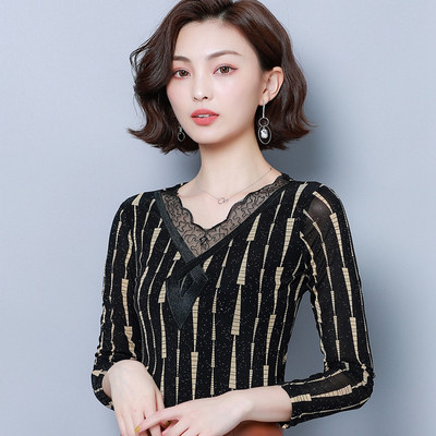 Bluza de dama in trei culori cu decolteu in V si dantela