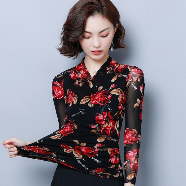 Νέο μοντέλο γυναικεία μπλούζα σε δύο χρώματα με μοτίβα λουλουδιών