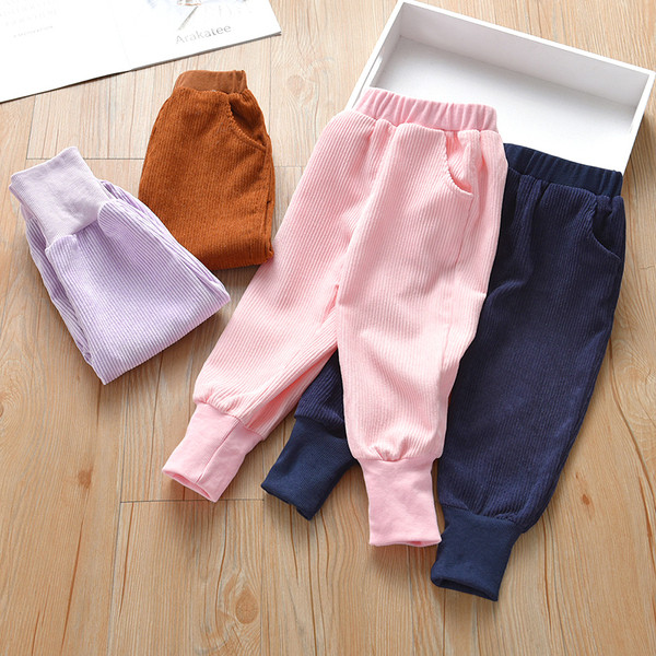 Παιδικά καθημερινά παντελόνια για κορίτσια με τσέπες σε διάφορα χρώματα