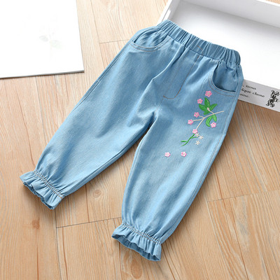 Καθημερινά παιδικά τζιν για κορίτσια σε ανοιχτό χρώμα με κεντήματα