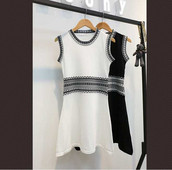 Γυναικείο φόρεμα με λαιμό O σε μαύρο και άσπρο χρώμα με  μοτίβο