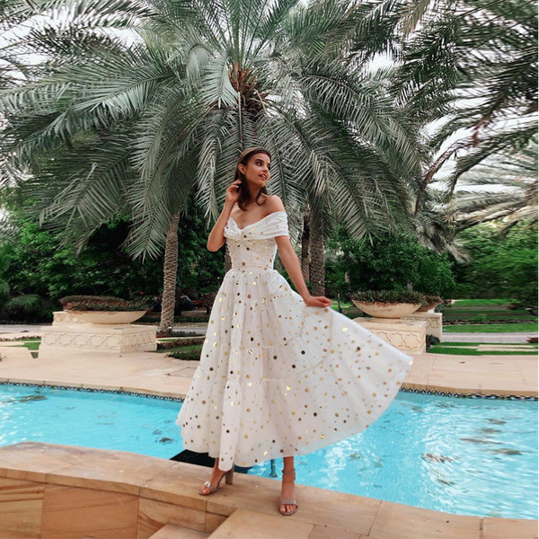 Casual  γυναικείο φόρεμα  με μανίκια πτώση σε λευκό χρώμα