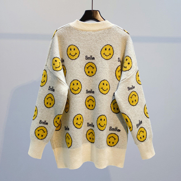 Női pulóver színes hímzéssel több színben