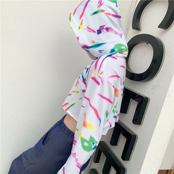 Casual γυναικείο φούτερ σε λευκό χρώμα  με κουκούλα 