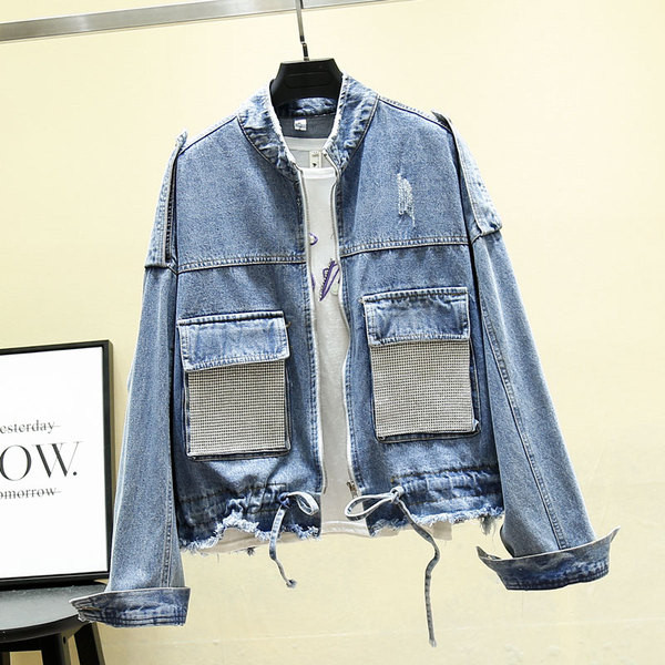 Κομψό γυναικείο μπουφάν με φερμουάρ και τσέπες σε μπλε χρώμα