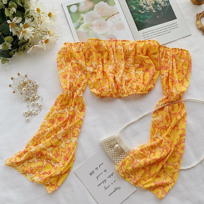 Σύντομη γυναικεία μπλούζα  με ζωικό μοτίβο σε διάφορα χρώματα