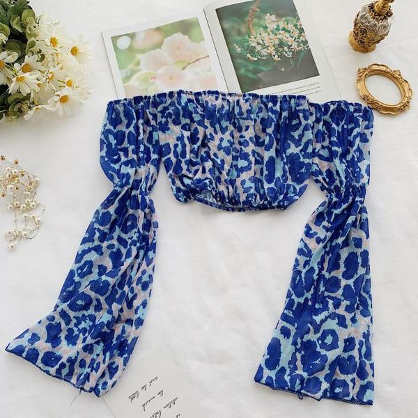 Σύντομη γυναικεία μπλούζα  με ζωικό μοτίβο σε διάφορα χρώματα