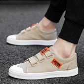 Új férfi tornacipő modell három színben emblémával