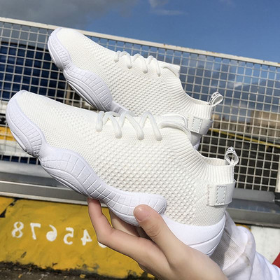 Γυναικεία  παπούτσια casual με κορδόνια σε λευκό, μαύρο και ροζ χρώμα