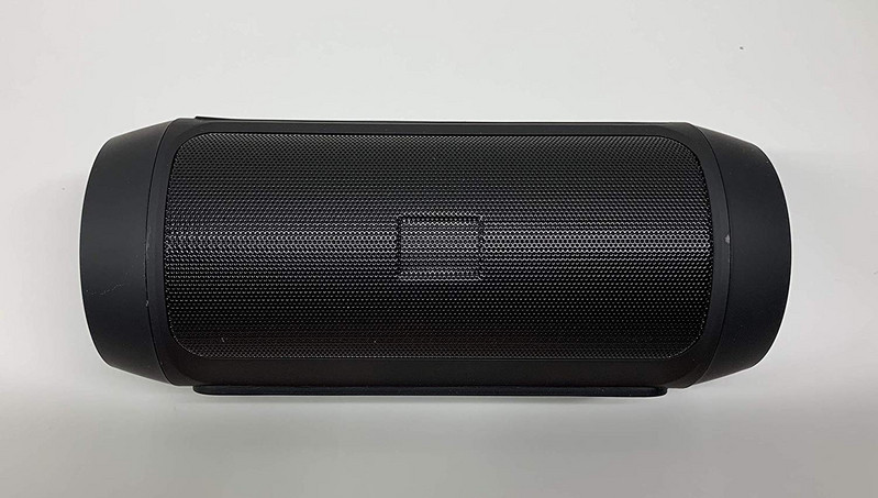 Vízálló hordozható hangszóró modell Charge2 + Bluetooth hangszóróval és TF kártyanyílással - fekete színben