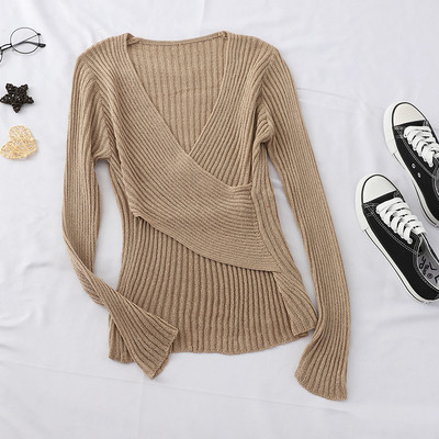 Λεπτό γυναικείο πουλόβερ V με λαιμό σε διάφορα χρώματα