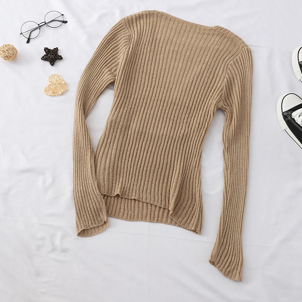 Λεπτό γυναικείο πουλόβερ V με λαιμό σε διάφορα χρώματα