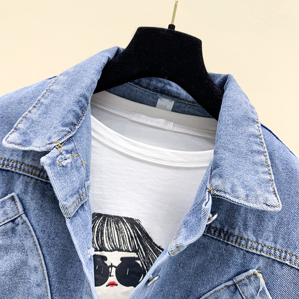 Jachetă de denim de damă cu decolteu în V în albastru