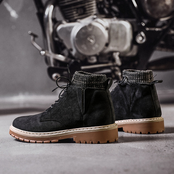 Öko velúrból készült modern férfi csizma három színben, fűzővel