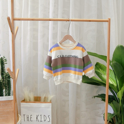 Παιδικό μπλουζάκι  με λαιμόκοψη σε διάφορα χρώματα για αγόρια