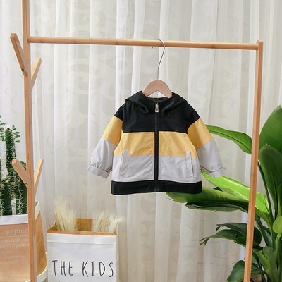 Geaca de copii actuala pentru baieti cu gluga in doua culori