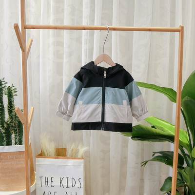 Geaca de copii actuala pentru baieti cu gluga in doua culori