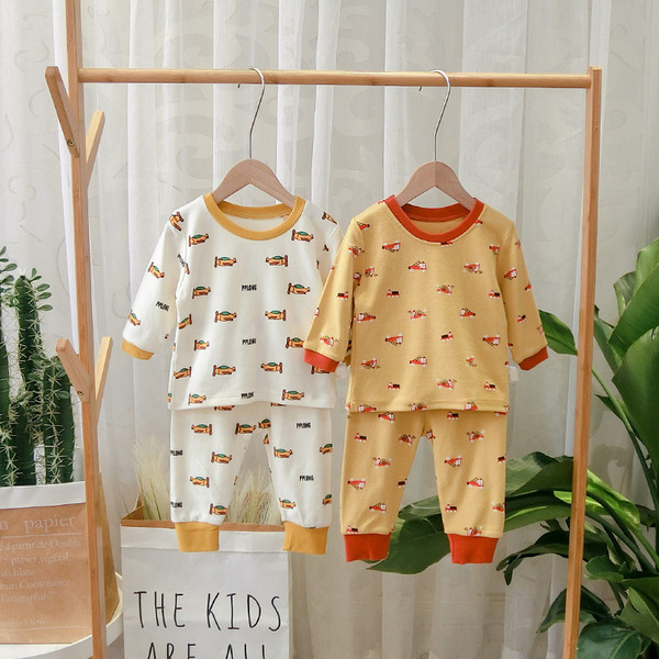 Nou model de pijamale pentru copii pentru baieti in bej si galben