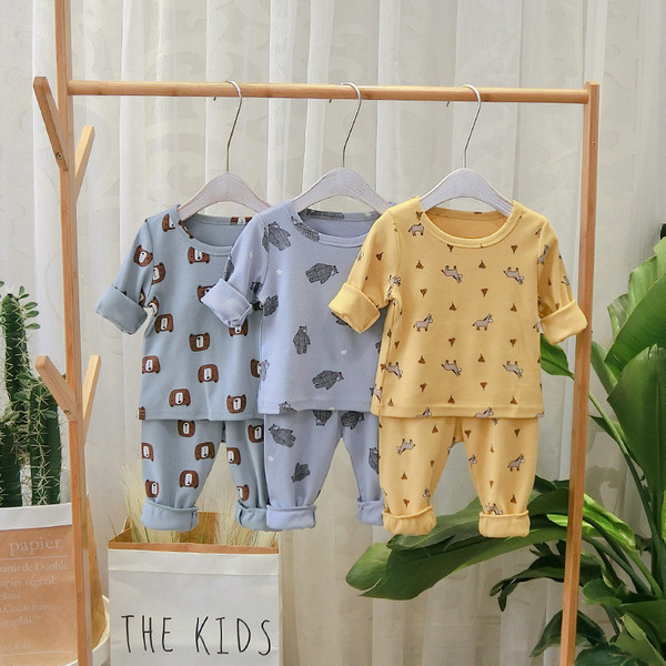 Bluza moderna de pijama copii + pantaloni pentru baieti in mai multe culori