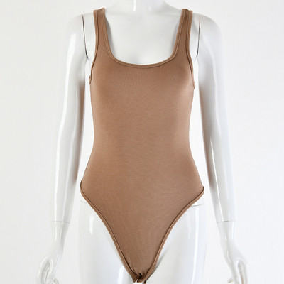 Napi női test széles pántokkal, többféle színben