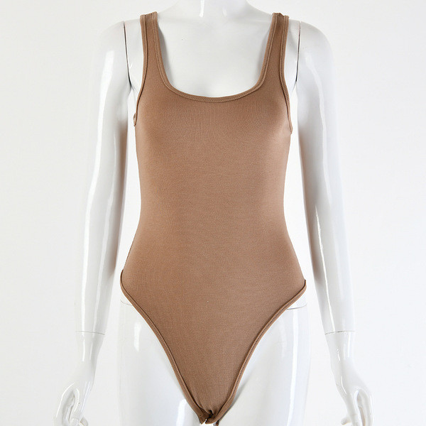 Napi női test széles pántokkal, többféle színben