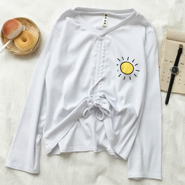 Bluza de dama in mai multe culori cu aplicatie si cravate