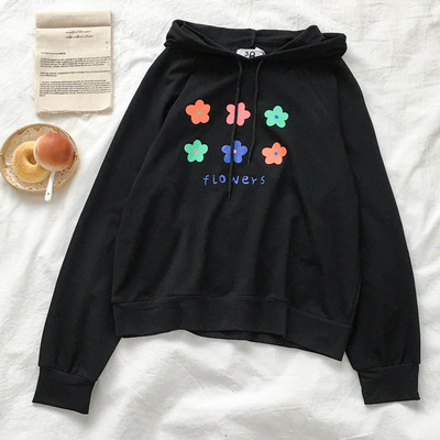 Γυναικεία μπλούζα σε λευκό και μαύρο χρώμα  με κορδόνια και κουκούλα