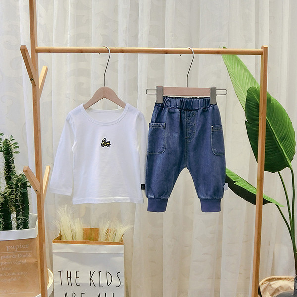 Νέο μοντέλο μοντέρνα παιδικά  τζιν με τσέπες σε δύο χρώματα