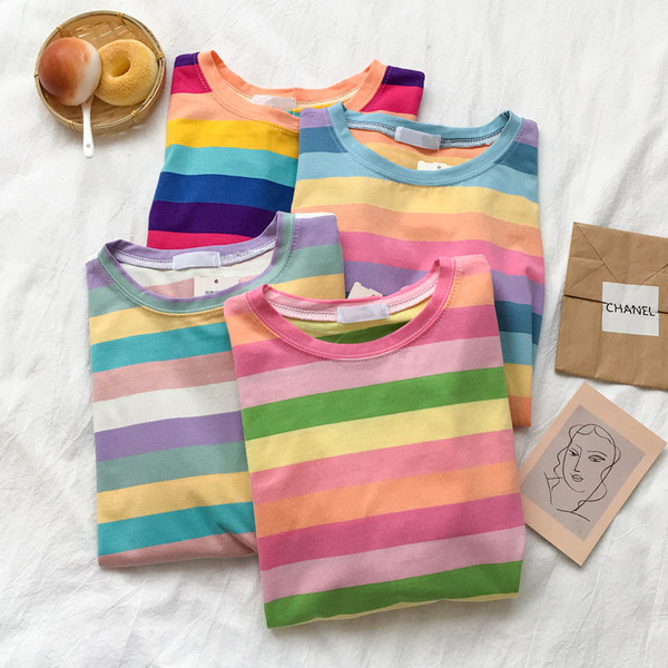 Ριγέ γυναικεία μπλούζα με λαιμό O σε τέσσερα χρώματα