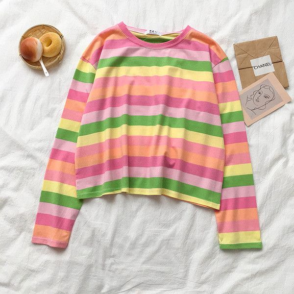 Ριγέ γυναικεία μπλούζα με λαιμό O σε τέσσερα χρώματα