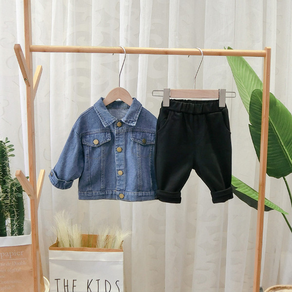 Model nou de pantaloni copii cu buzunare pentru baieti in mai multe culori