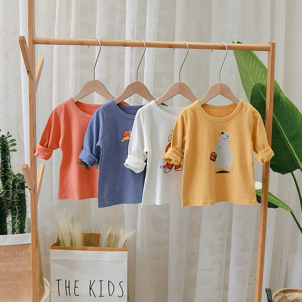 Ежедневна детска блуза с О-образно деколте и апликация - няколко цвята