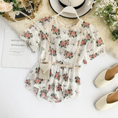 Κομψή γυναικεία μπλούζα με floral σχέδια σε διάφορα χρώματα