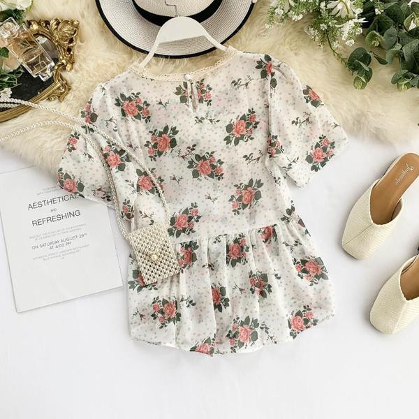Κομψή γυναικεία μπλούζα με floral σχέδια σε διάφορα χρώματα