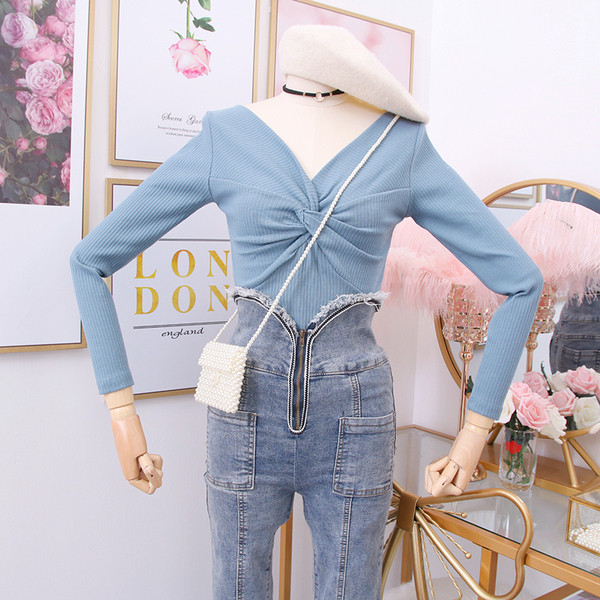 Κομψή  μπλούζα γυναικών με λαιμόκοψη σε διάφορα χρώματα