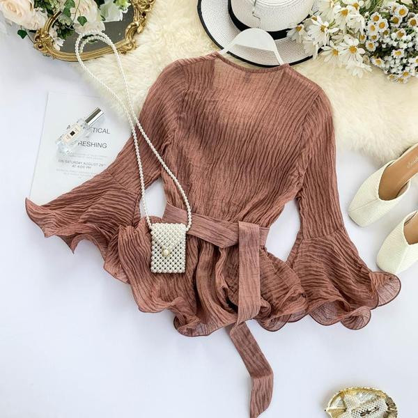 Bluză de damă elegantă, cu decolteu adânc și mâneci lotus în mai multe culori