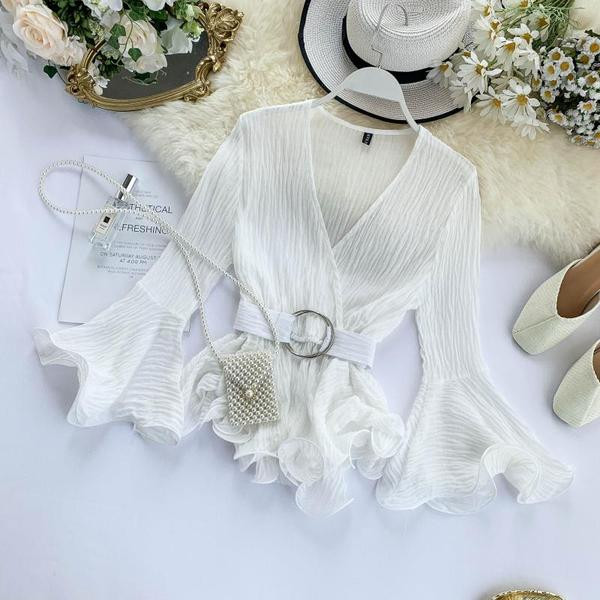 Bluză de damă elegantă, cu decolteu adânc și mâneci lotus în mai multe culori