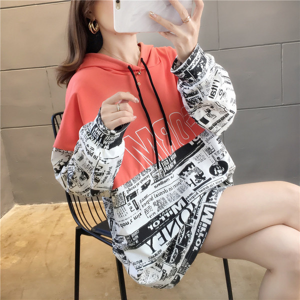 Γυναικεία μπλούζα σε τρία χρώματα με δεσμούς και μοντέλο  με κουκούλα