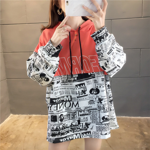 Γυναικεία μπλούζα σε τρία χρώματα με δεσμούς και μοντέλο  με κουκούλα