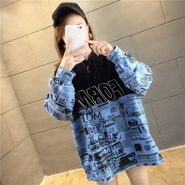 Γυναικεία μπλούζα σε τρία χρώματα με δεσμούς και μοντέλο  με κουκούλα