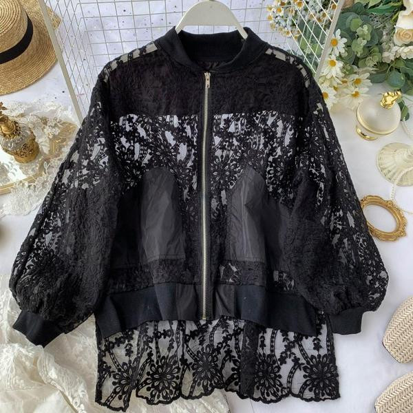 Γυναικείο σακάκι  με τσέπες σε μαύρο και άσπρο χρώμα